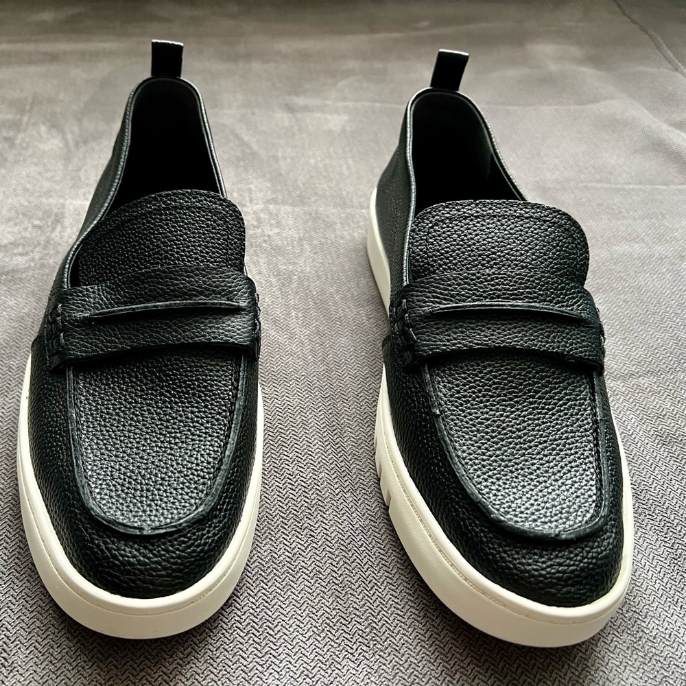 Vionic Black Leather Chantel Loafers for Women Size 9M